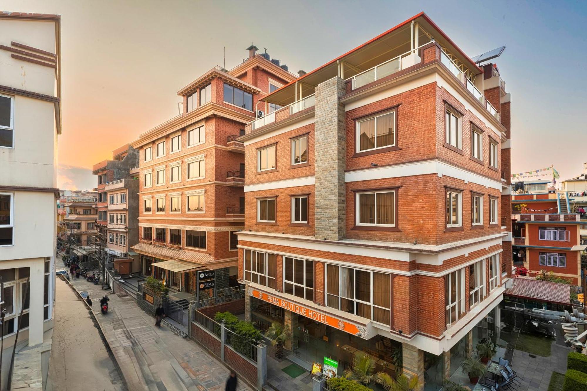 Atisha Hotel Kathmandu Buitenkant foto