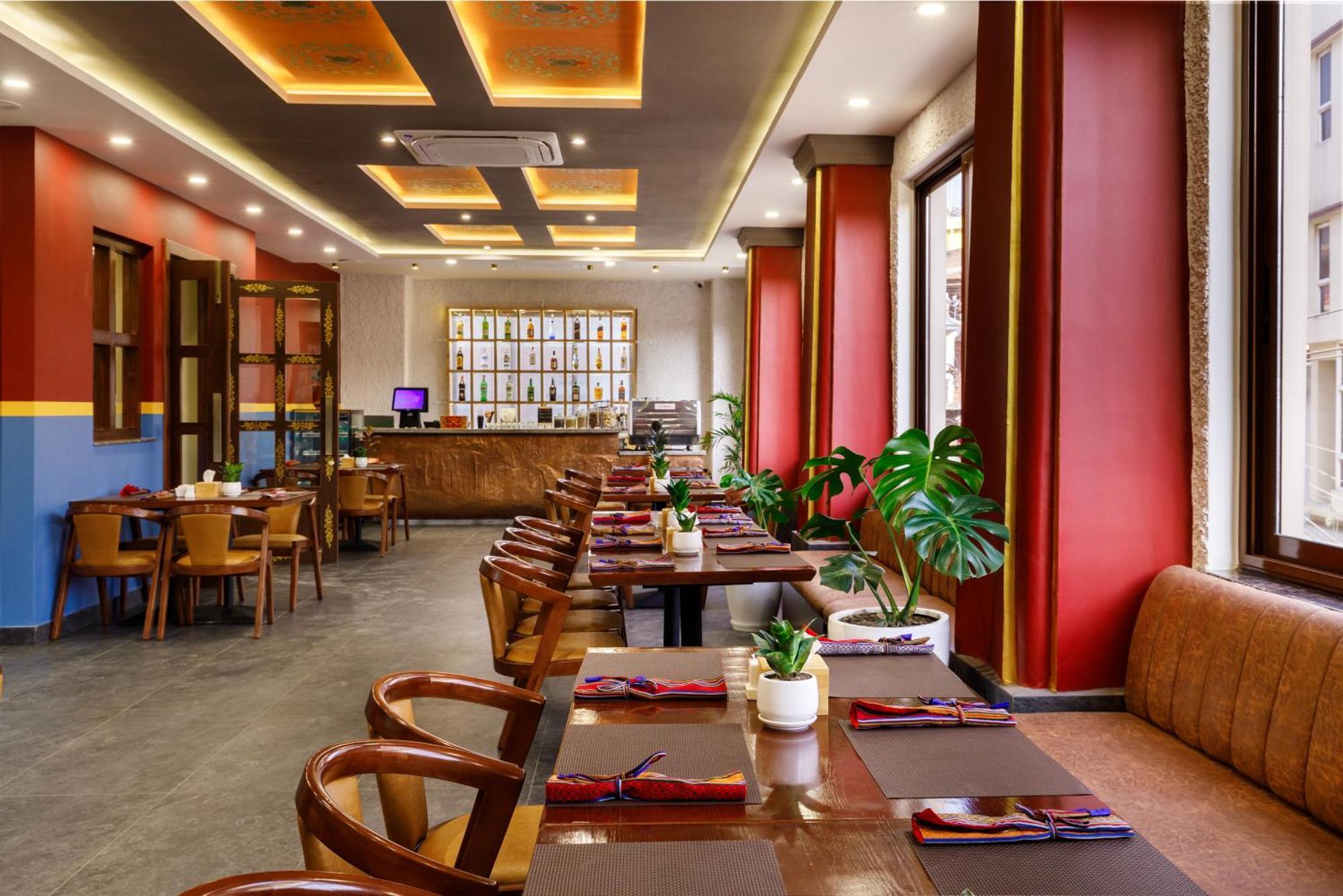 Atisha Hotel Kathmandu Buitenkant foto